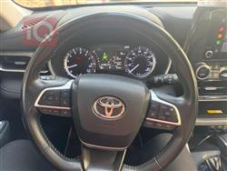 تۆیۆتا هایلاندەر